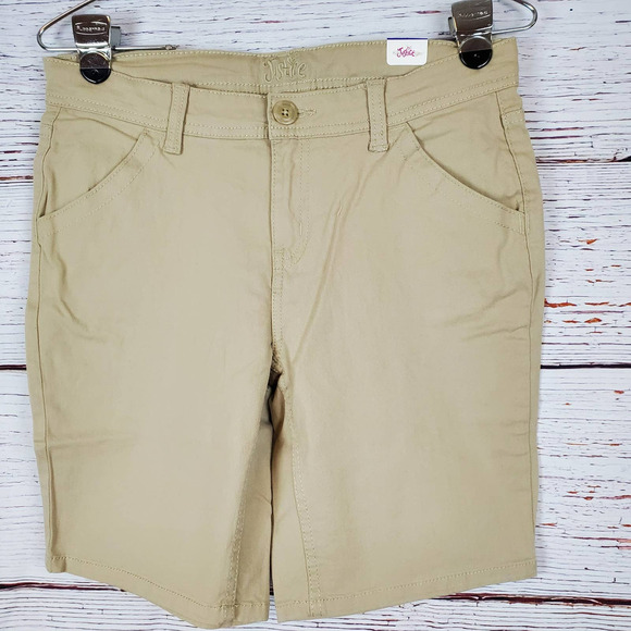 🔴 Justice Flat Front Bermuda Short Girl 12 Plus Khaki Adjustable Waist NWT - Picture 1 of 11